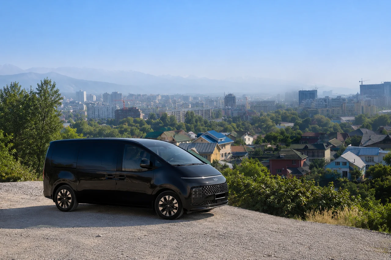 Комфортабельный автомобиль тура