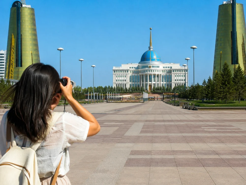 Дворцовая площадь Астана