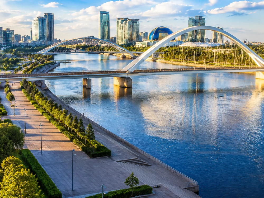 Ishim River Embankment с подсветкой